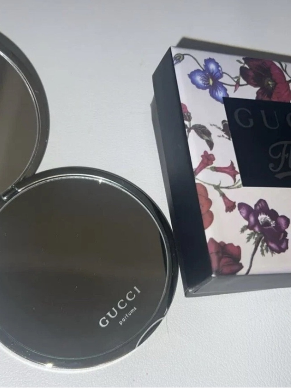 Gucci Garden Flora Compact Two Sided Mirror - Picture 8 of 12